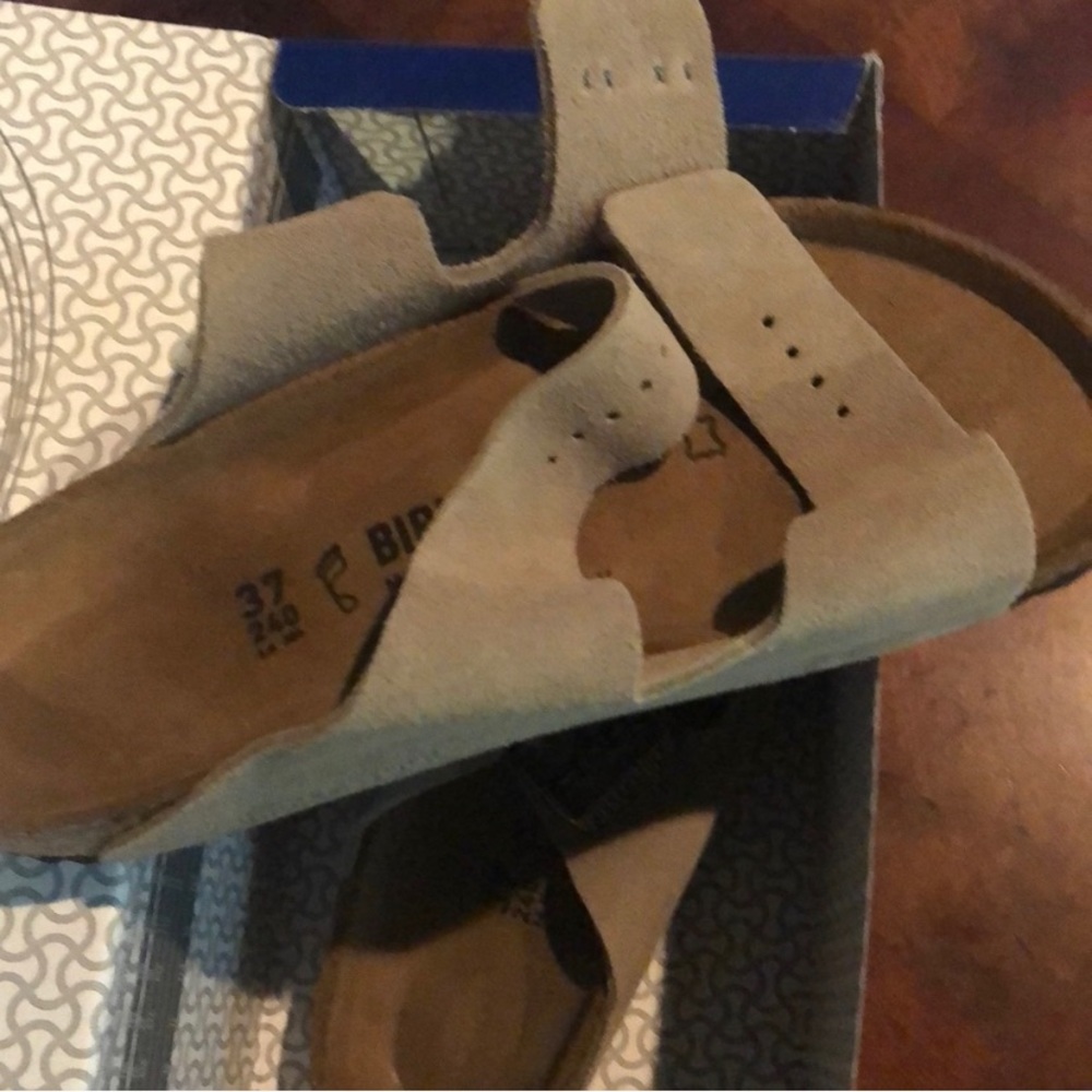 Birkenstock taupe suede size 37